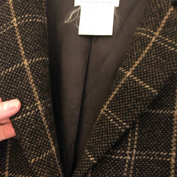 Classic tan and black windowpane wool blend blazer, size 8 but runs large. - Picture 5 of 8